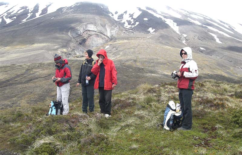 Sue, Christine, Arvid und Anita am Vulkan Osorno